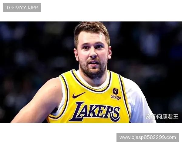开拓者媒体人称里夫斯状态出色湖人队在东契奇与老詹归来后实力不容小觑